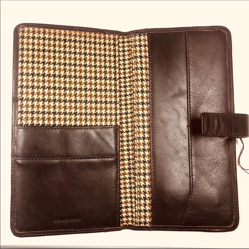 Cutter & Buck passportholder brown genuine leather